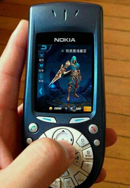 小学生用低配诺基亚玩王者荣耀 地图在心中_国