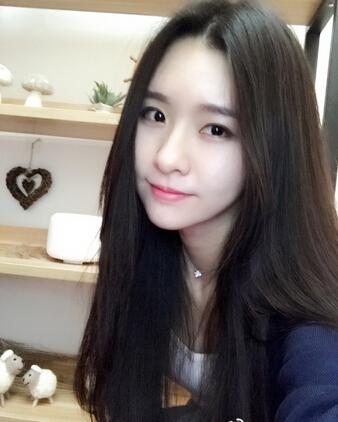 冯提莫斗鱼一姐地位不保?阿冷首播人气秒杀冯