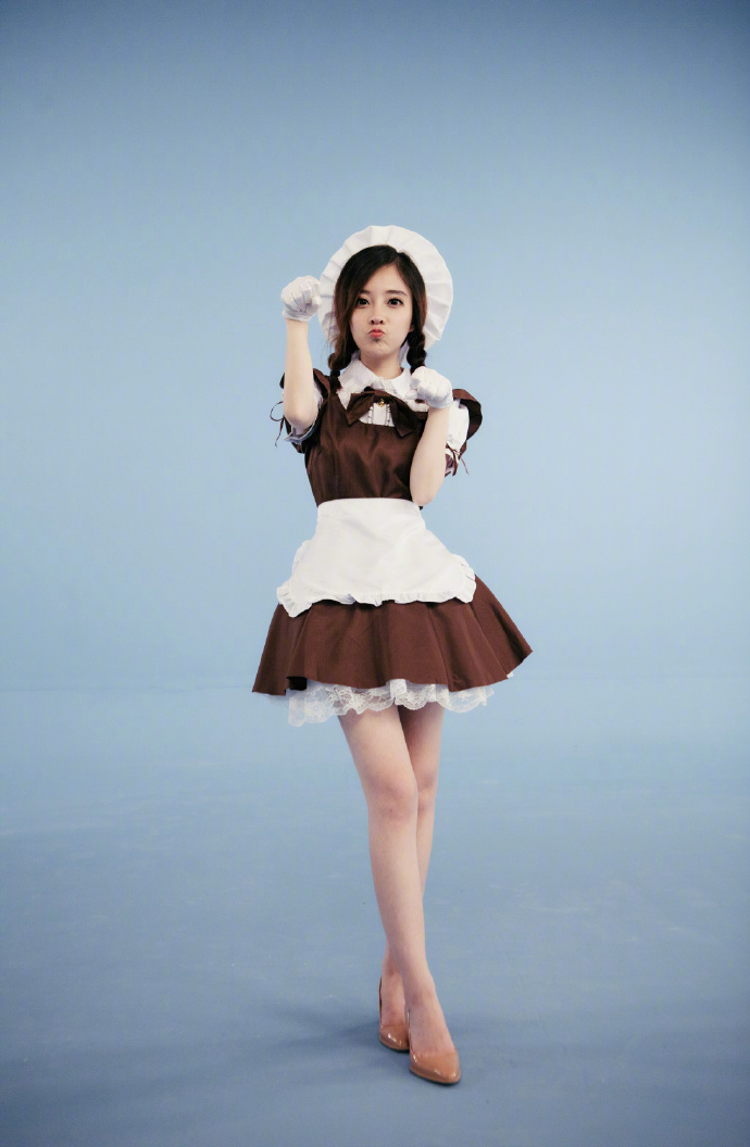 冯提莫新歌反响不如童话镇 直播痛哭_国内动态 - 07073产业频道