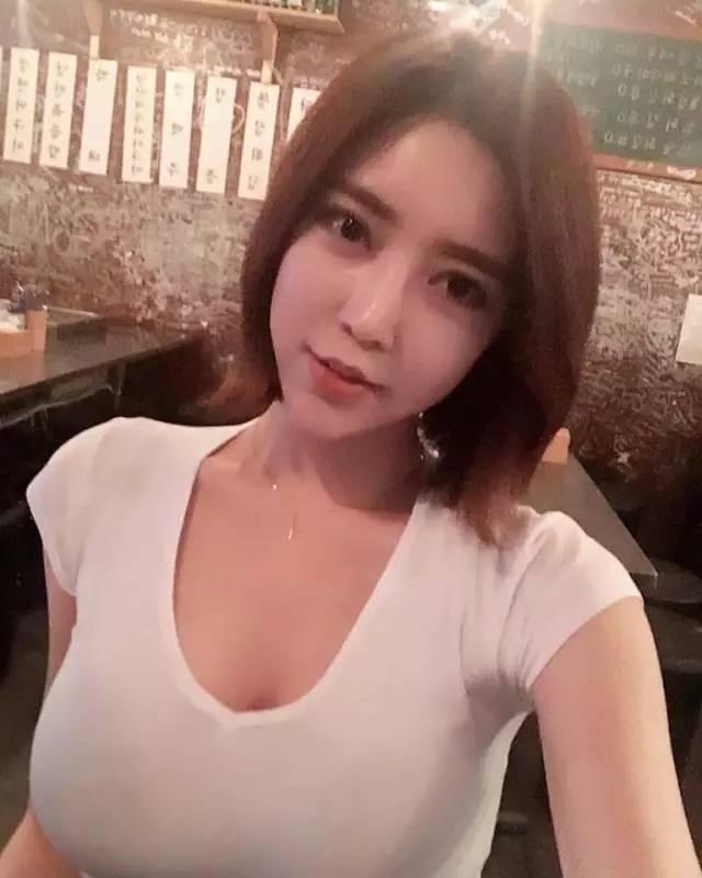 为给女主播刷礼物欲卖房 下一个镇江会计门?