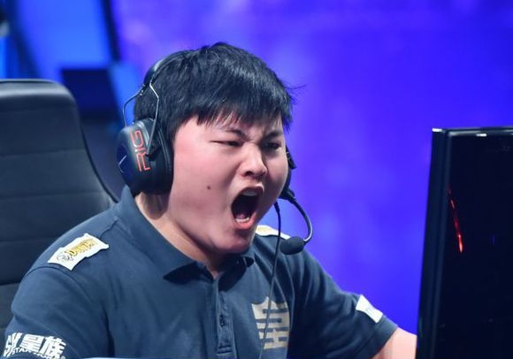 LOL洲际赛RNG教练风哥:西卡践踏选手尊严_国