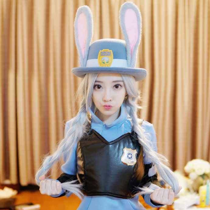 阿冷发烧停播还被刷礼物 冯提莫人气却仅十万