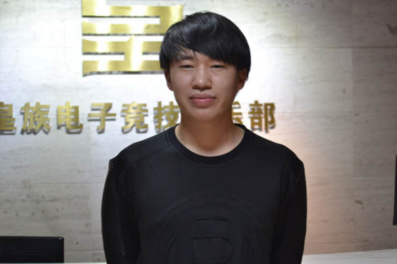 LOL全球中单选手排行榜 小虎力压Faker_国内