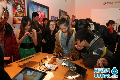 2012腾讯游戏嘉年华现场玩家互动_现场新闻_