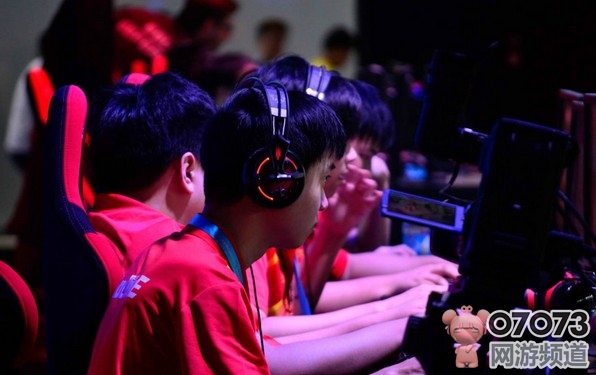 新闻晨报刊登:LOL巨额奖金让电子竞技变味_最