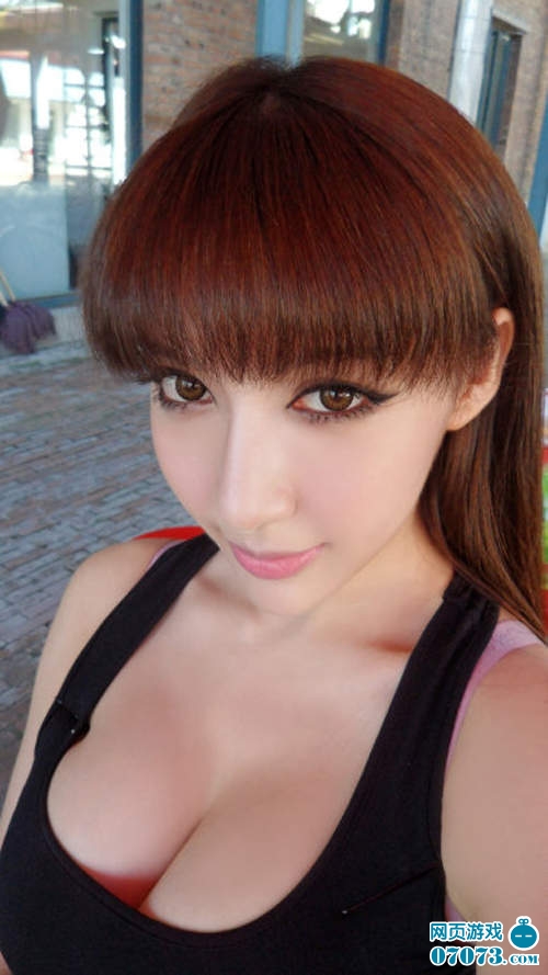 张婉悠洋娃娃写真图片